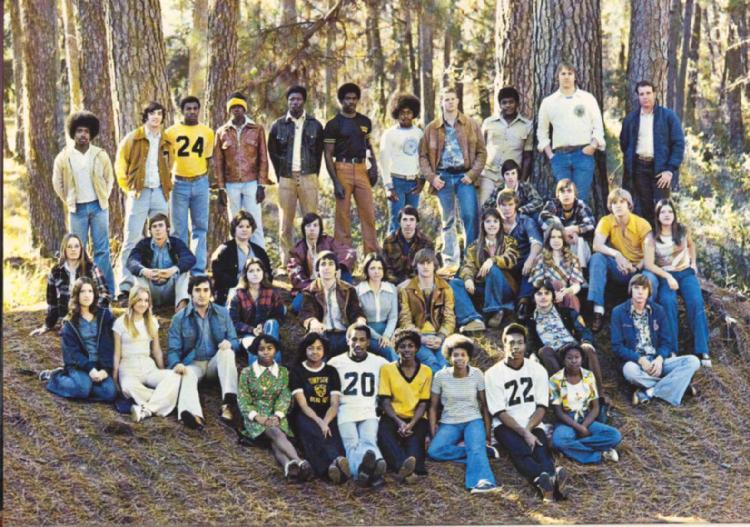 1977TpStudents1.jpg (103409 bytes)